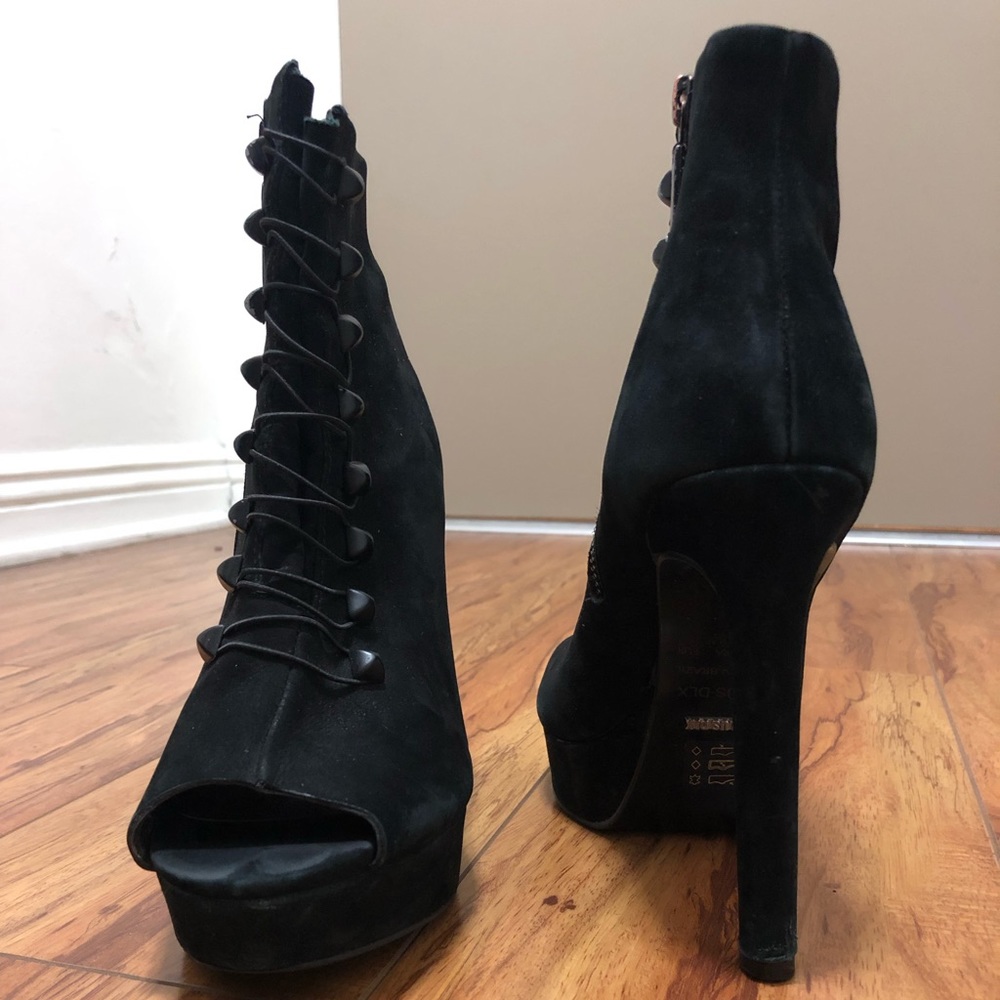 Ellus Deluxe Open Toe Boots